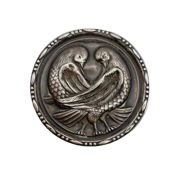 Elgin American Lucite Sterling Silver Compact w Repousse Doves Love Birds 1940s - Picture 3 of 13